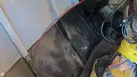 Trallers pārdod