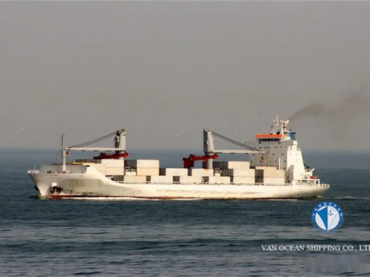 Reefer kuģis pārdod