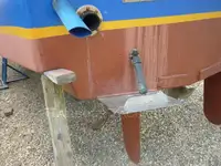 Trallers pārdod