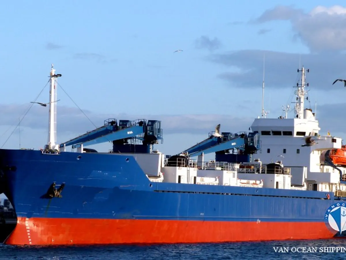 Reefer kuģis pārdod