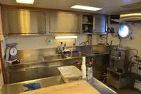 Konteinerkuģis pārdod