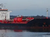 Naftas / Ķīmisko vielu tankkuģis pārdod