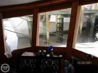 Trallers pārdod