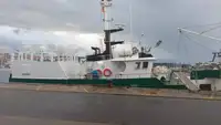 Trallers pārdod