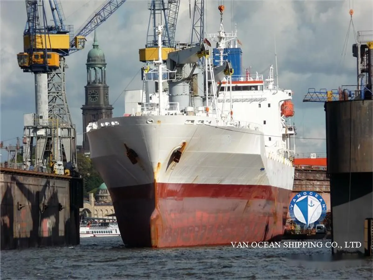 Reefer kuģis pārdod