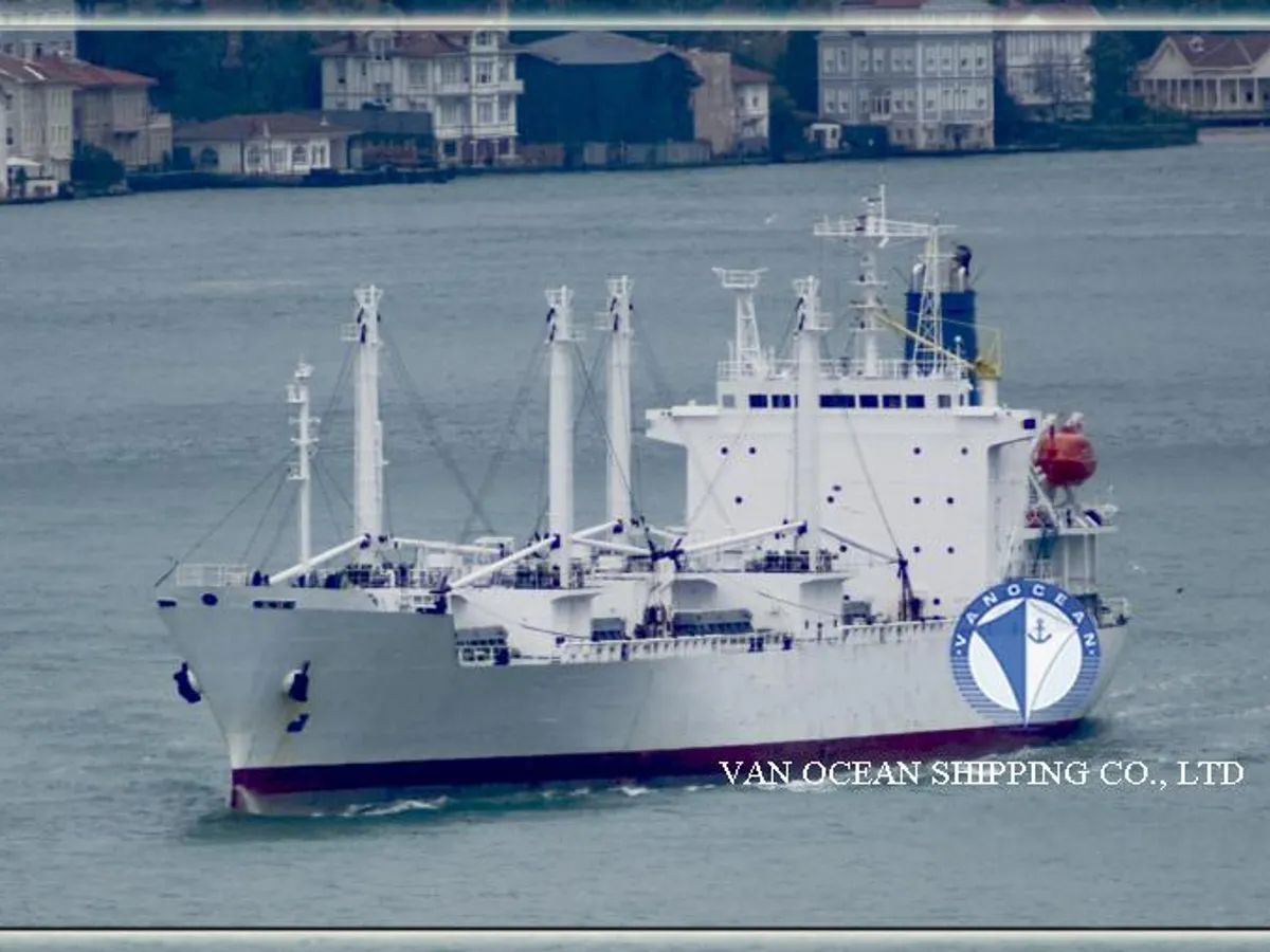 Reefer kuģis pārdod
