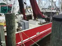 Trallers pārdod