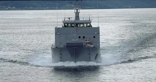 Desanta kuģis, tankkuģis pārdod