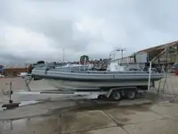 Cietā piepūšamā laiva pārdod