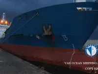 Naftas / Ķīmisko vielu tankkuģis pārdod
