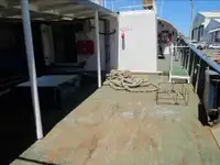 Garā līnija zvejas kuģis pārdod