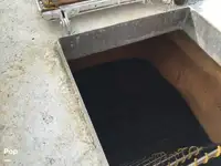 Trallers pārdod