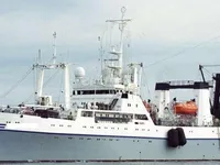 Trallers pārdod
