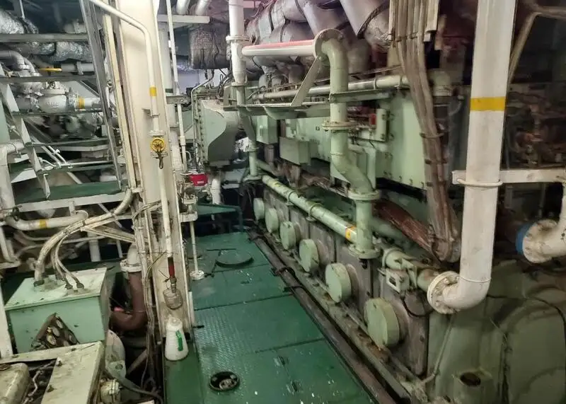 Naftas tankkuģis, ķīmisko vielu tankkuģis pārdošanā