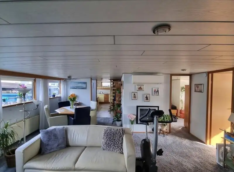 Beramkravu kuģis pārdošanā