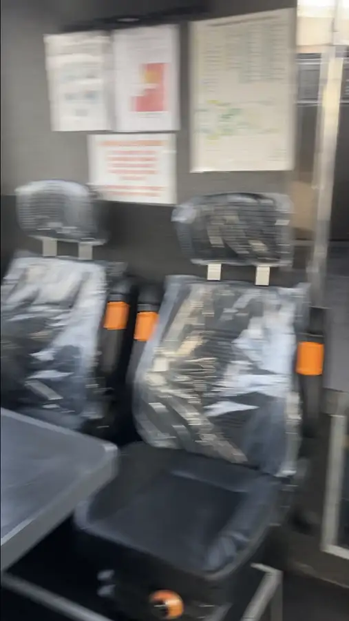 Konteineru kuģis pārdošanā