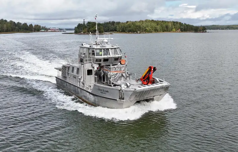 Katamarāns pārdošanā