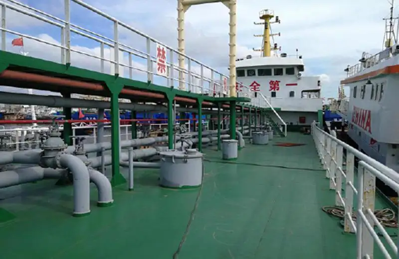 Naftas tankkuģis, ķīmisko vielu tankkuģis pārdošanā