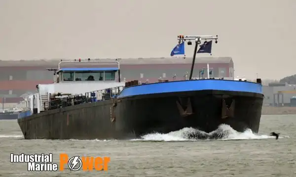 Naftas tankkuģis, ķīmisko vielu tankkuģis pārdošanā