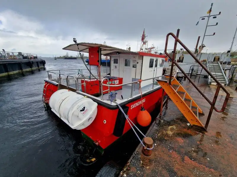 Katamarāns pārdošanā