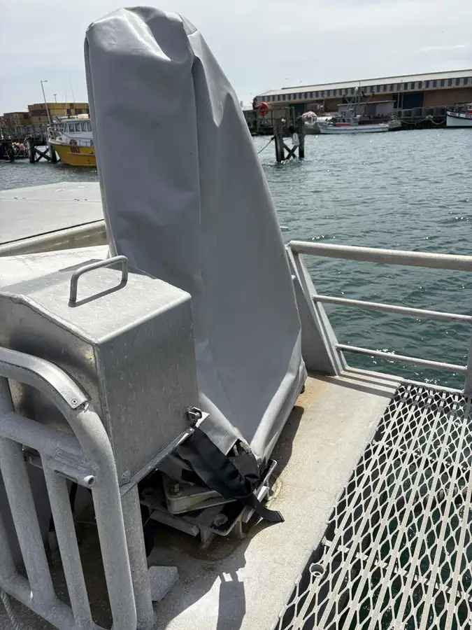 Zivju pārstrādes kuģis pārdošanā