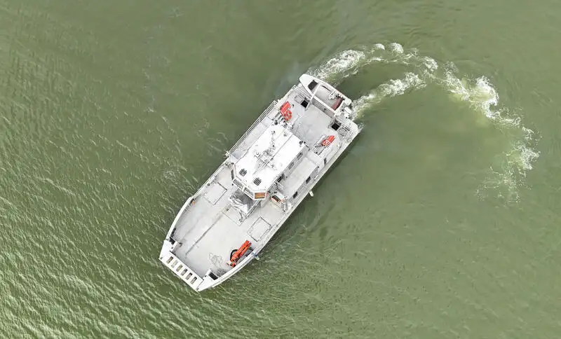 Katamarāns pārdošanā