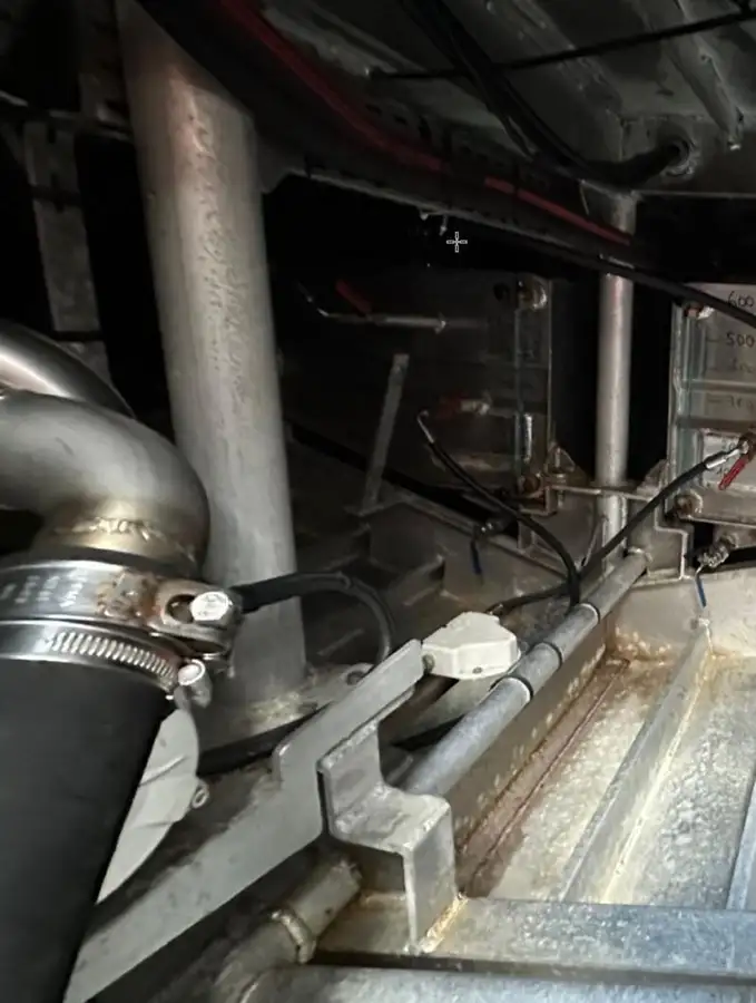 Loču laiva pārdošanā