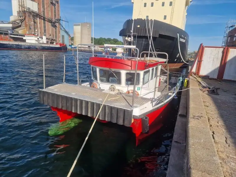 Katamarāns pārdošanā