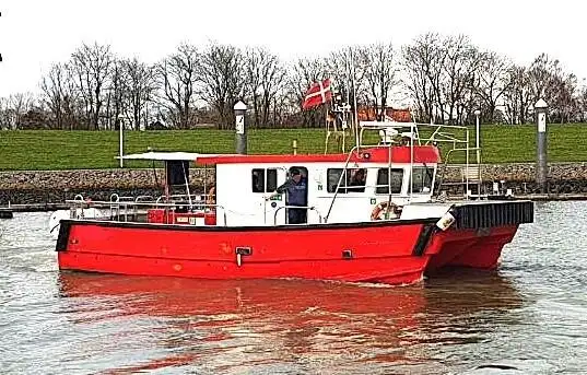 Katamarāns pārdošanā