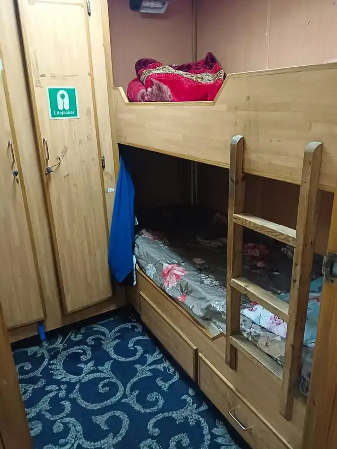 Apkalpes laiva pārdošanā