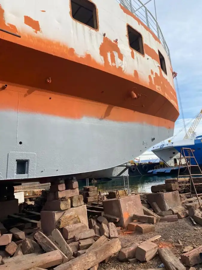 Prāmju kuģis pārdošanā