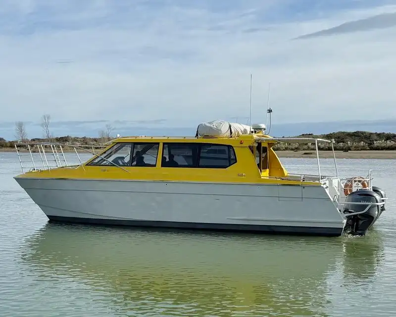 Motoru kuģis pārdošanā
