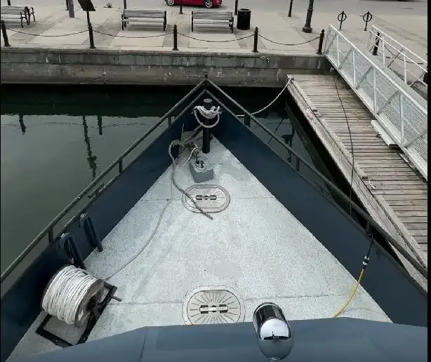 glābšanas laiva pārdošanā