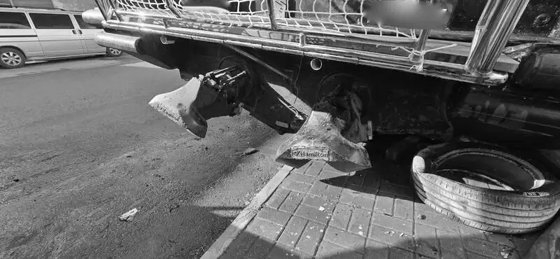 Loču laiva pārdošanā