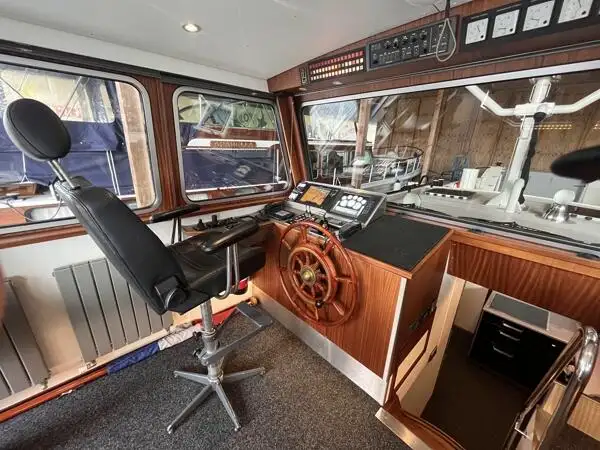 Darba laivas pārdošanā