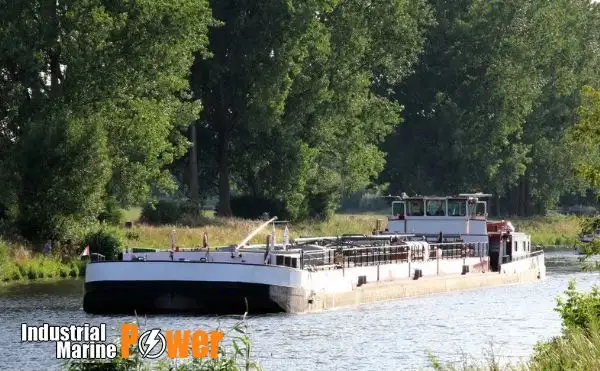 Naftas tankkuģis, ķīmisko vielu tankkuģis pārdošanā