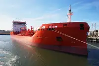 Naftas tankkuģis, ķīmisko vielu tankkuģis pārdošanā