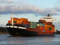 Konteineru kuģis pārdošanā